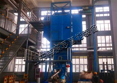 純堿噸袋拆包投料站，自動(dòng)噸袋拆包機(jī)工作現(xiàn)場(chǎng)
