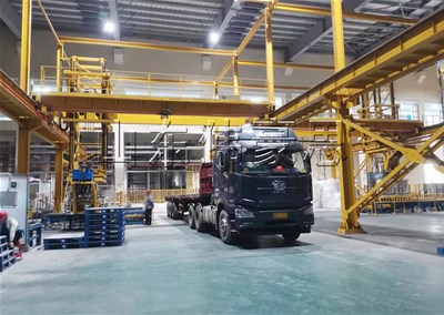 硫酸鎳噸袋裝車機(jī)器人，山東自動(dòng)噸袋裝車機(jī)廠家