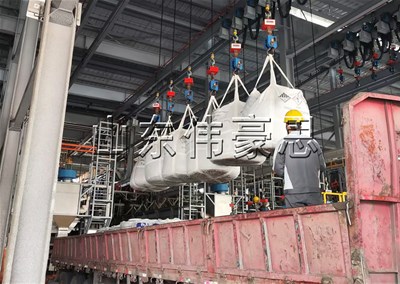 山東智能噸包投料站廠家，粉體不落地噸袋拆包機案例